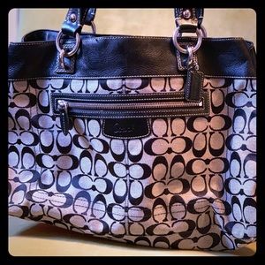 Classic C Coach Handbag!